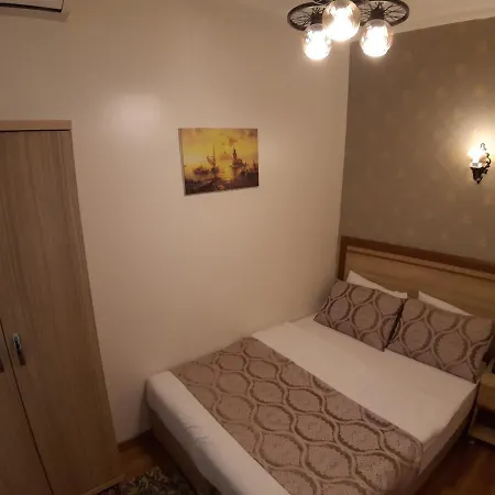לינה וארוחת בוקר Bro Sultanahmet 4*